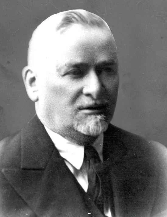 Archival photograph, public domain